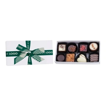 Cutie alba cu 8 praline standard personalizata cu panglica