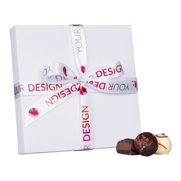 Cutie alba cu 16 praline belgiene personalizata cu panglica cu logo