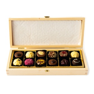 Cutie de lemn cu praline belgiene Xquisite 12 - Img 1