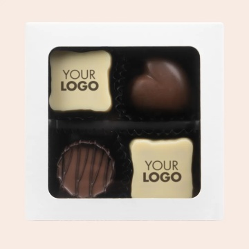 Cutie alba cu fereastra cu 2 praline standard si 2 praline personalizate cu logo