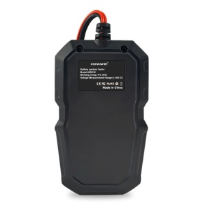 Tester auto KONNWEI KW218 conectat pentru masurare curent baterie