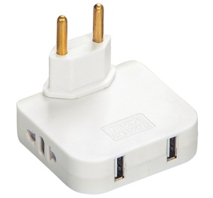 Háromszoros, 180°-ban forgatható adapter 2 aljzattal és 2 USB porttal Techstar®, 2500 W, fehér – ideális szűk helyekre