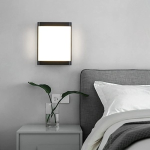 aplică LED Techstar EX10 negru montata pe perete alb exterior