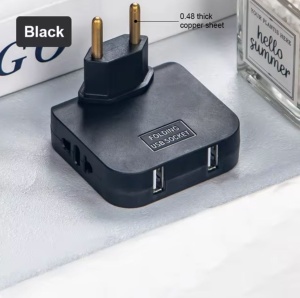 Adaptor triplu USB negru montat in priza