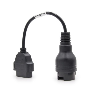 Adaptor Iveco 38 pini la OBD2, vedere completă cu cablu și mufe