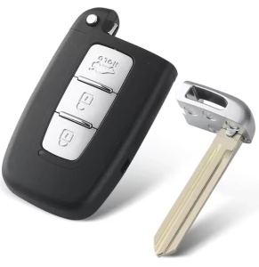 Techstar összecsukható autókulcs ház kompatibilis Hyundai Sonata, Azera, Genesis Coupe, ix35, i30, i45 és Kia Forte, Sportage, K2, K5, 3 gomb, HOLD csomagtartó, HYN14 bal lapát, elektronika nélkül.