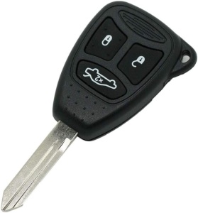 Cheie auto cu carcasa montata si 3 butoane functionale
