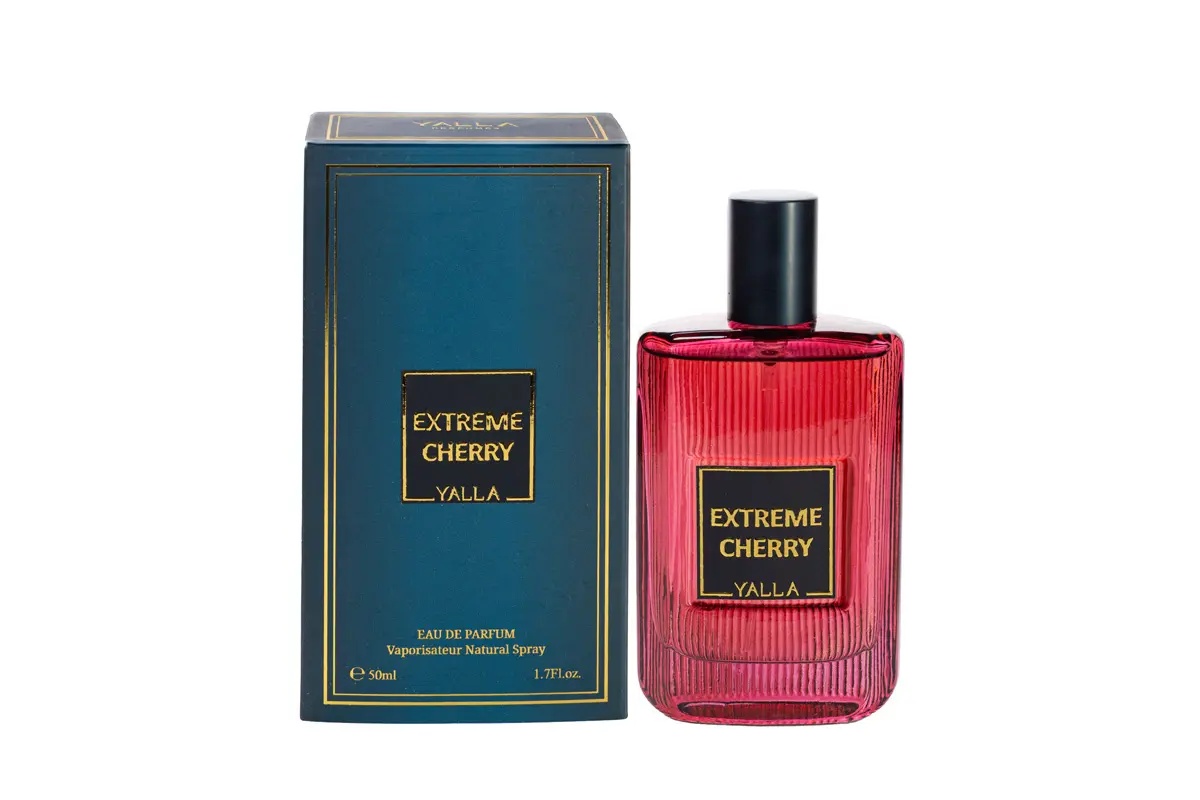 Extreme Cherry Yalla Eau de Parfum 50 ml cu flacon și cutie pe fundal alb