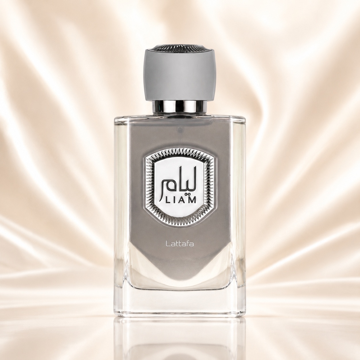 Flacon Lattafa Liam Grey 100 ml parfum bărbătesc cu design gri modern și detalii argintii premium