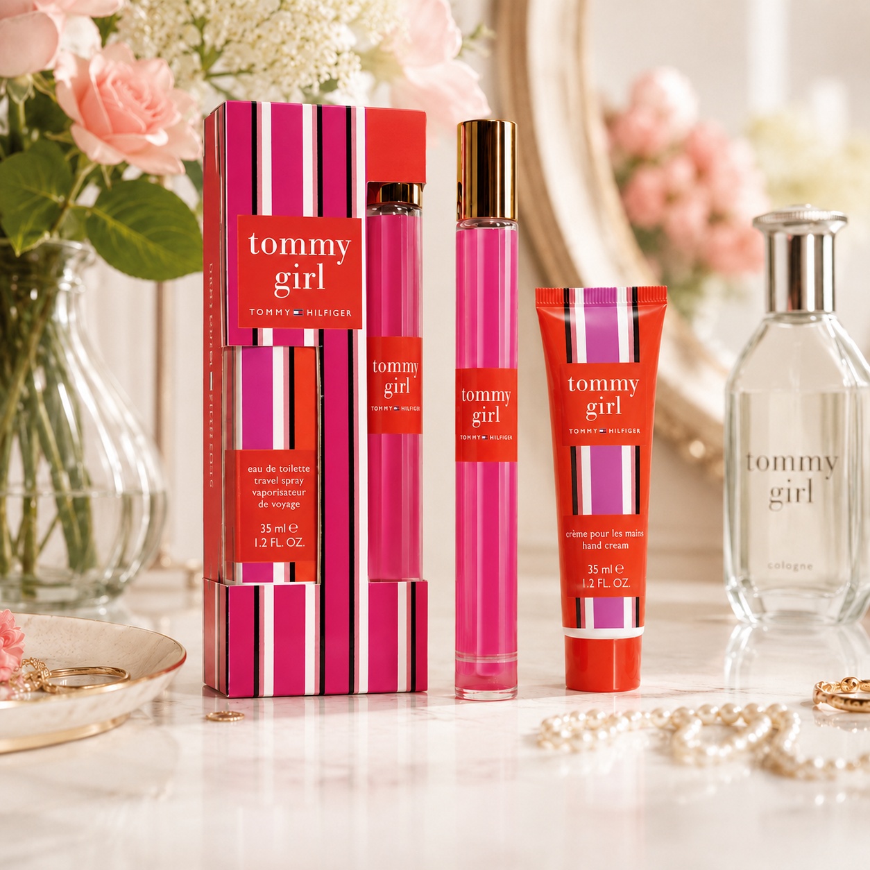 Set Tonny Girl 2x35 ml, apă de toaletă 35 ml și cremă de m&acirc;ini 35 ml pentru damă