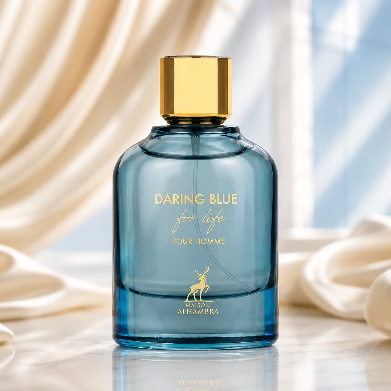 Sticlă parfum Daring Blue For Life Maison Alhambra 100 ml pe fundal luminos premium