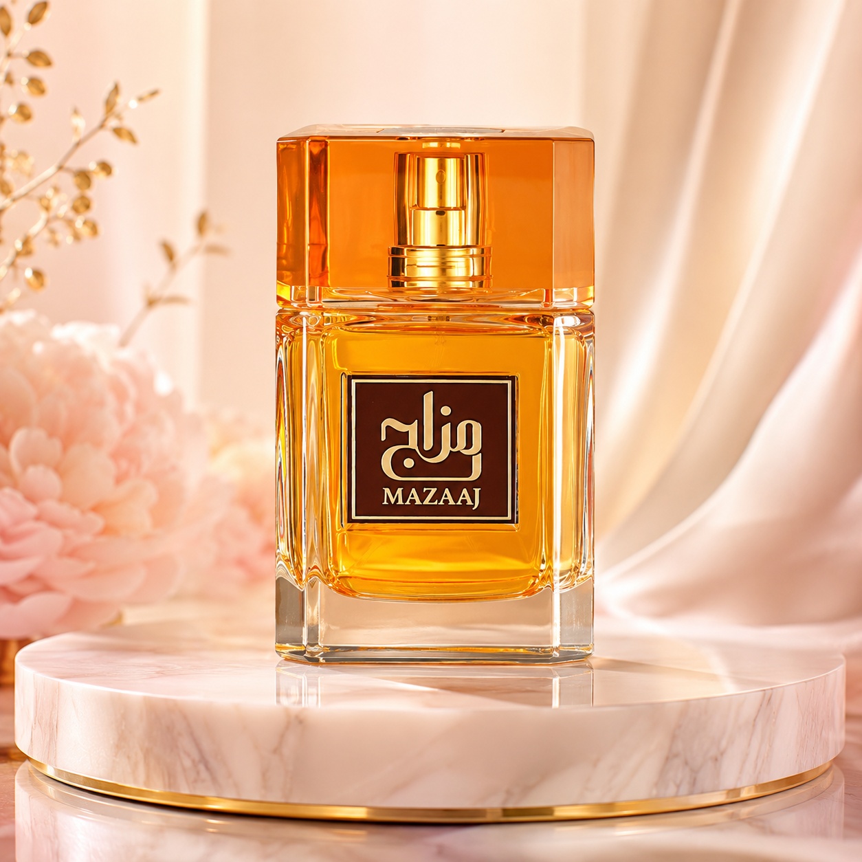 Flacon Mazaaj Zimaya 100 ml cu lichid auriu, capac portocaliu și design premium