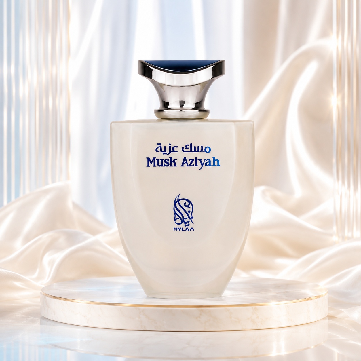 Flacon Musk Aziyah Nylaa alb sidefat cu capac argintiu și design feminin rafinat