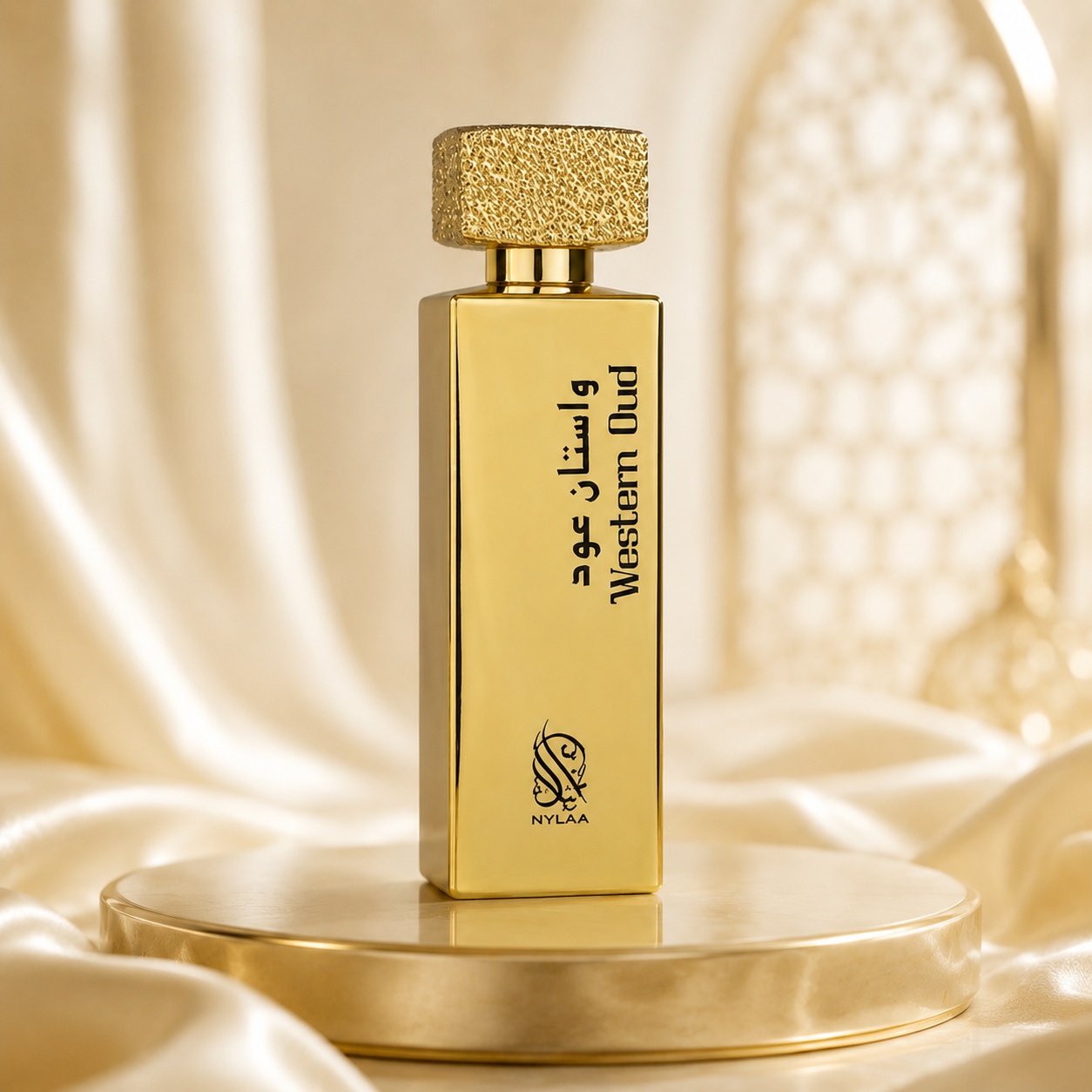 Flacon Nylaa Western Oud auriu cu capac texturat și design premium