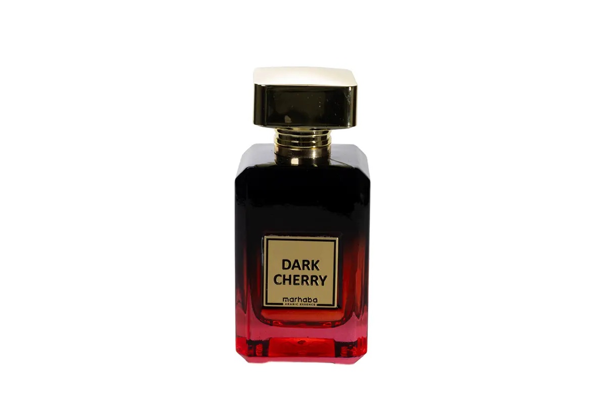 Flacon Dark Cherry Marhaba Eau de Parfum 100 ml pe fundal alb cu gradient roșu negru și capac auriu