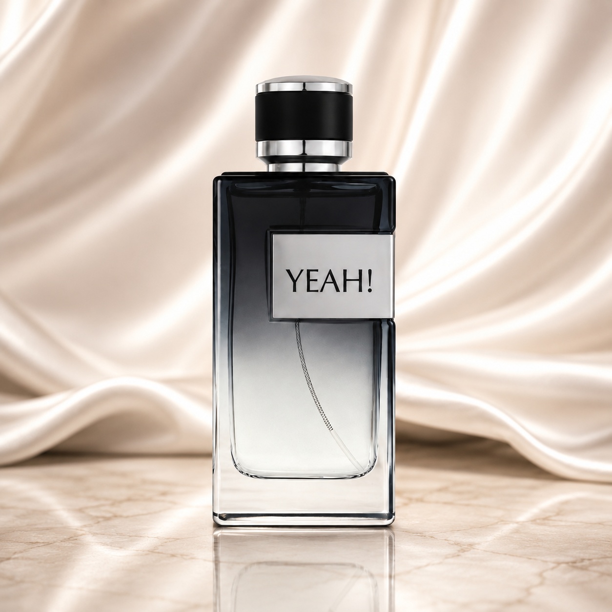 Sticlă parfum Yeah Man Maison Alhambra 100 ml cu degrade negru transparent, etichetă metalică argintie și capac cilindric modern