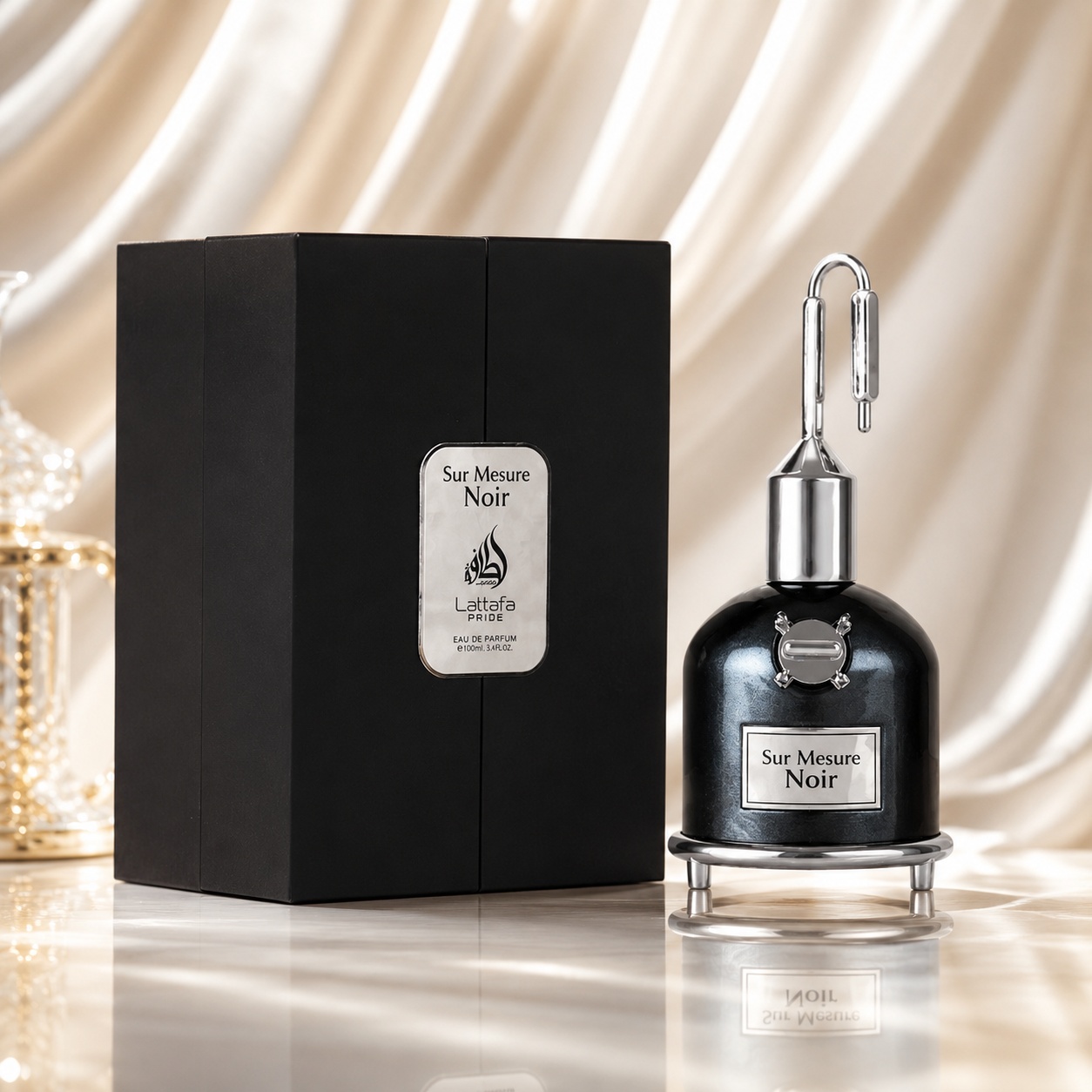 Parfum Arăbesc Lattafa Pride Sur Mesure Noir 100 ml damă cu flacon negru, detalii argintii și cutie premium neagră