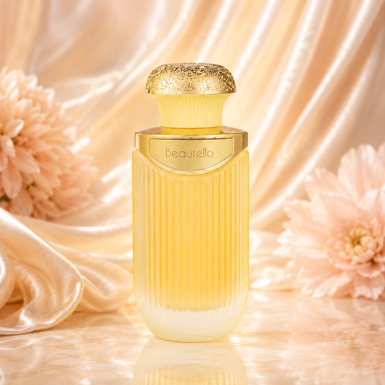 Sticlă parfum Sterling Beautello By Jenny Glow cu flacon galben canelat și capac auriu texturat