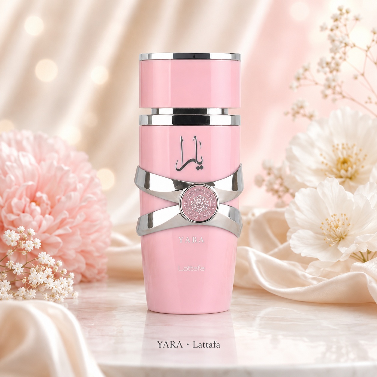 Flacon Lattafa Yara Concentrated Oil 20 ml roz delicat cu detalii argintii, design feminin și capac elegant