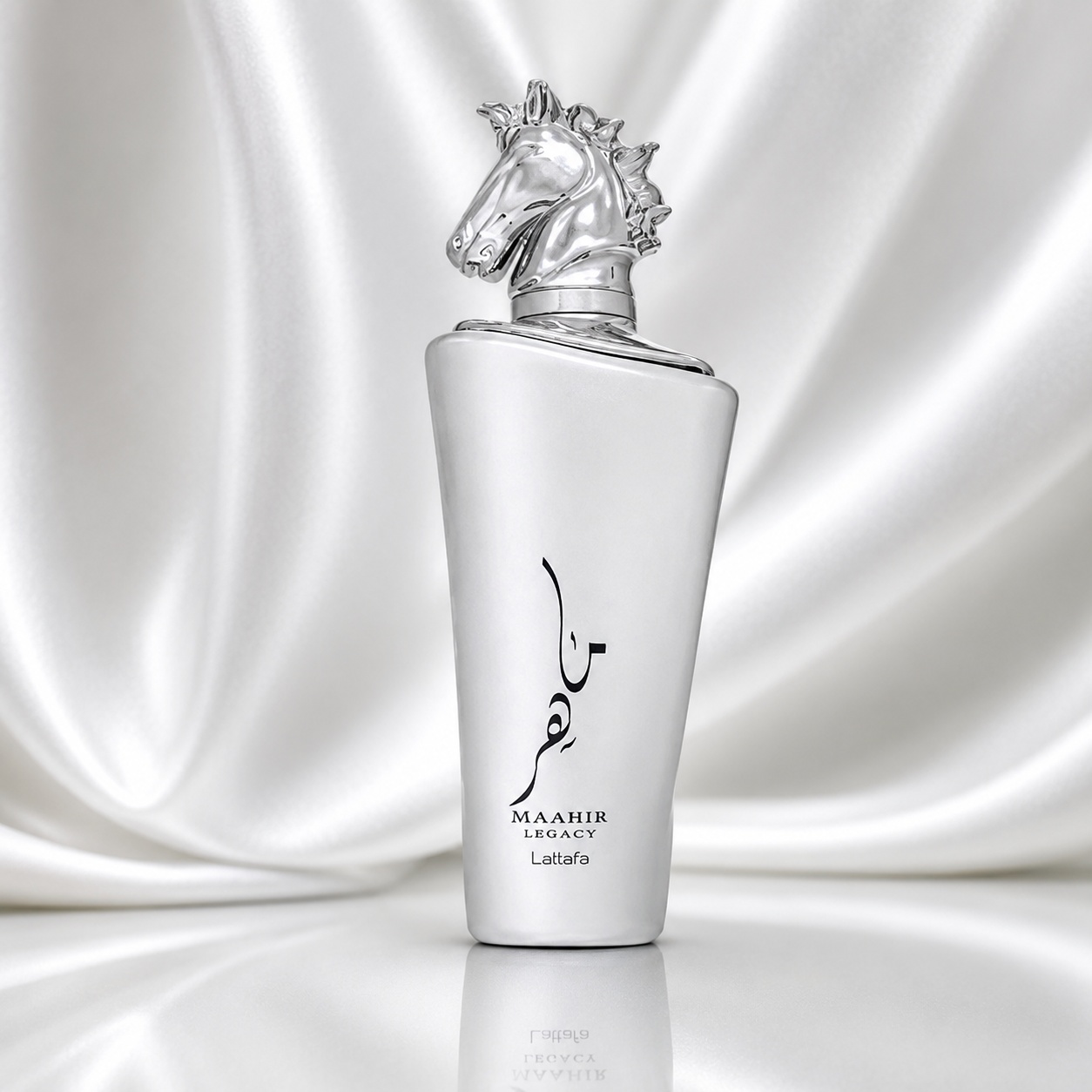 Flacon Maahir Legacy Lattafa 100 ml parfum unisex argintiu cu capac sculptural &icirc;n formă de cal