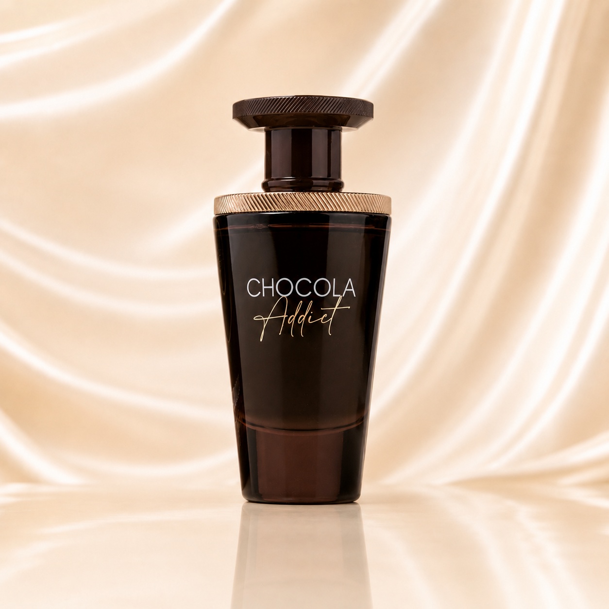 Sticlă parfum Chocola Addict French Avenue 100 ml pe fundal satinat crem premium