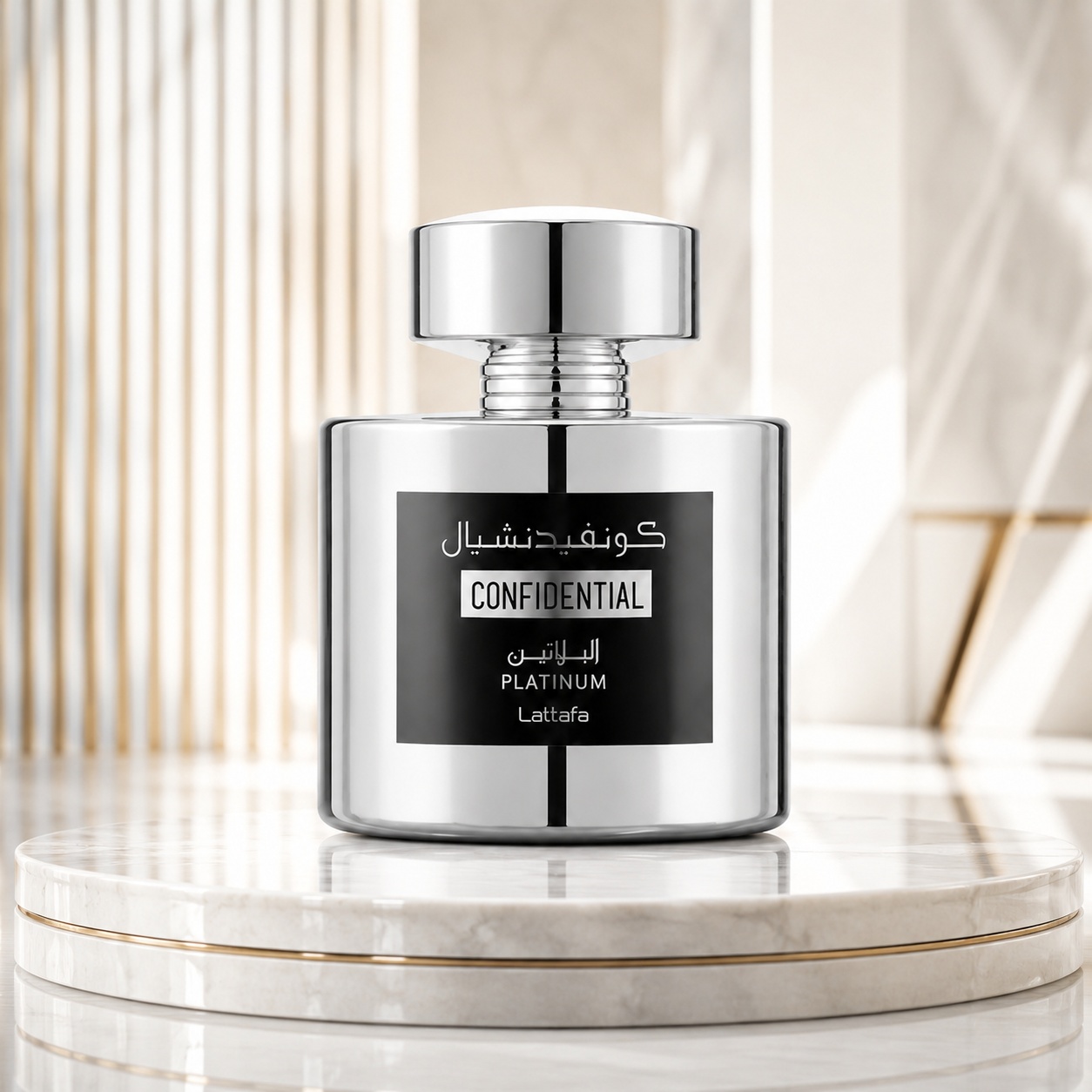 Sticlă parfum Confidential Platinum Lattafa 100 ml argintie cu etichetă neagră pe fundal premium