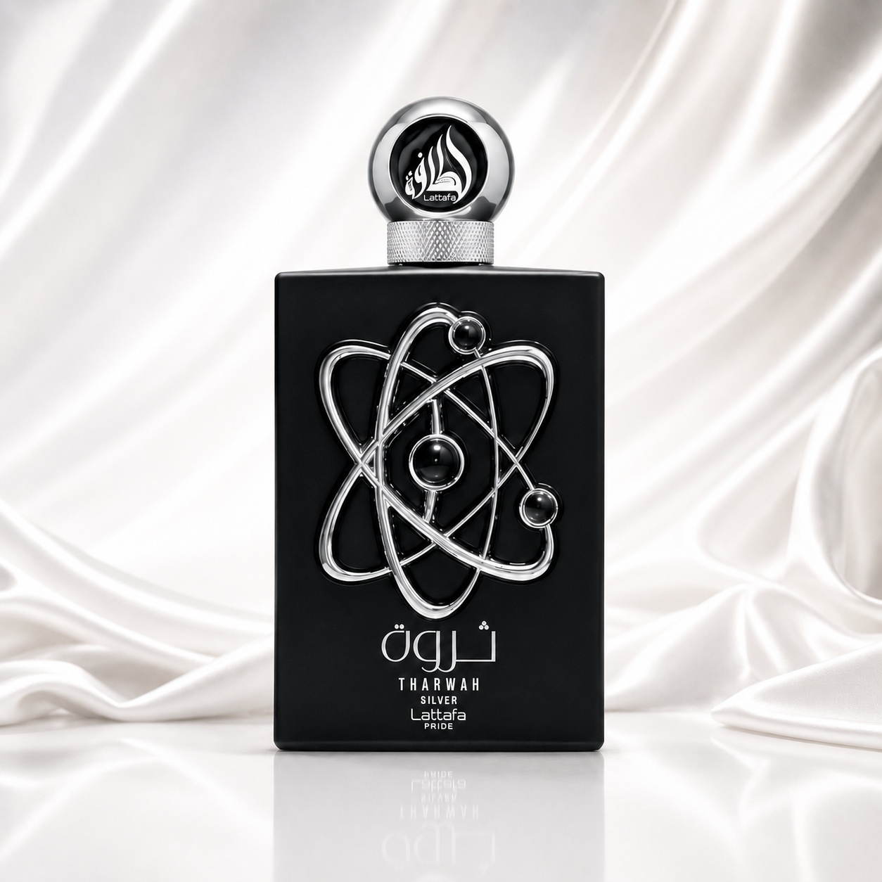 Sticlă parfum Tharwah Silver Lattafa Pride 100 ml negru mat cu atom argintiu cromat și capac metalic distinctiv