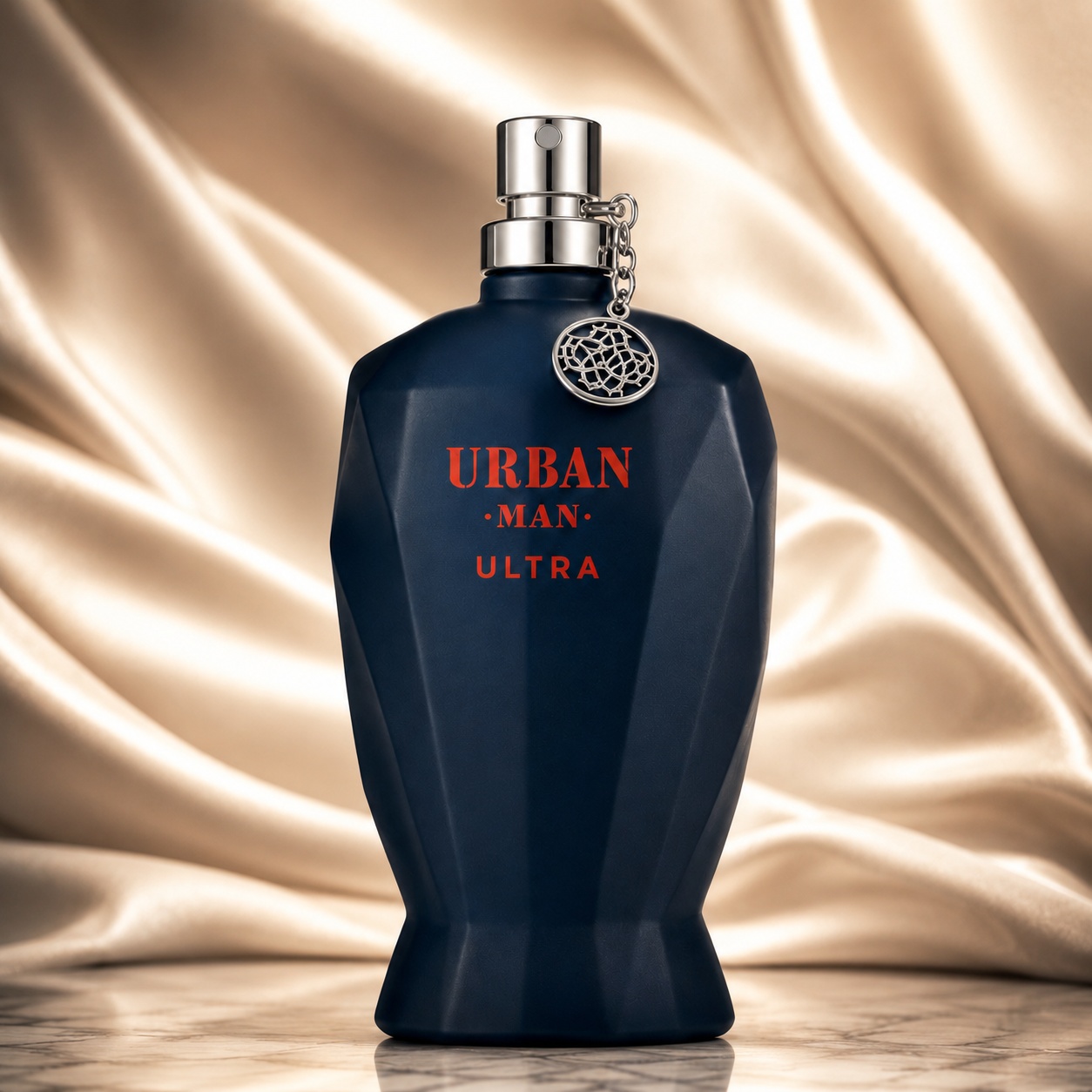 Flacon Urban Man Ultra Fragrance World 90 ml Apă de Parfum pentru bărbați cu design albastru închis și capac argintiu