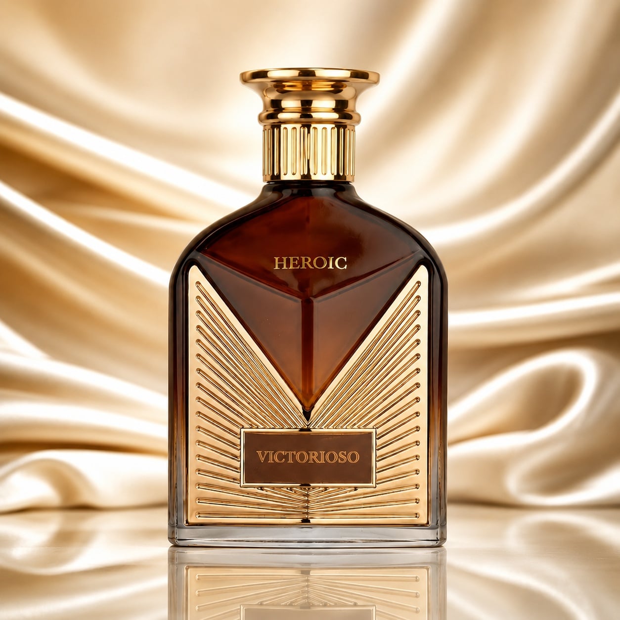 Sticlă parfum Victorioso Heroic Maison Alhambra 100 ml cu lichid chihlimbar, detalii aurii și capac metalic premium