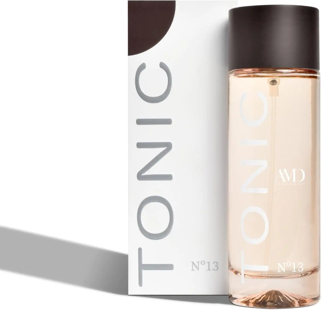 Tonic No 13 AMD Perfumes, flacon și ambalaj pe fundal deschis