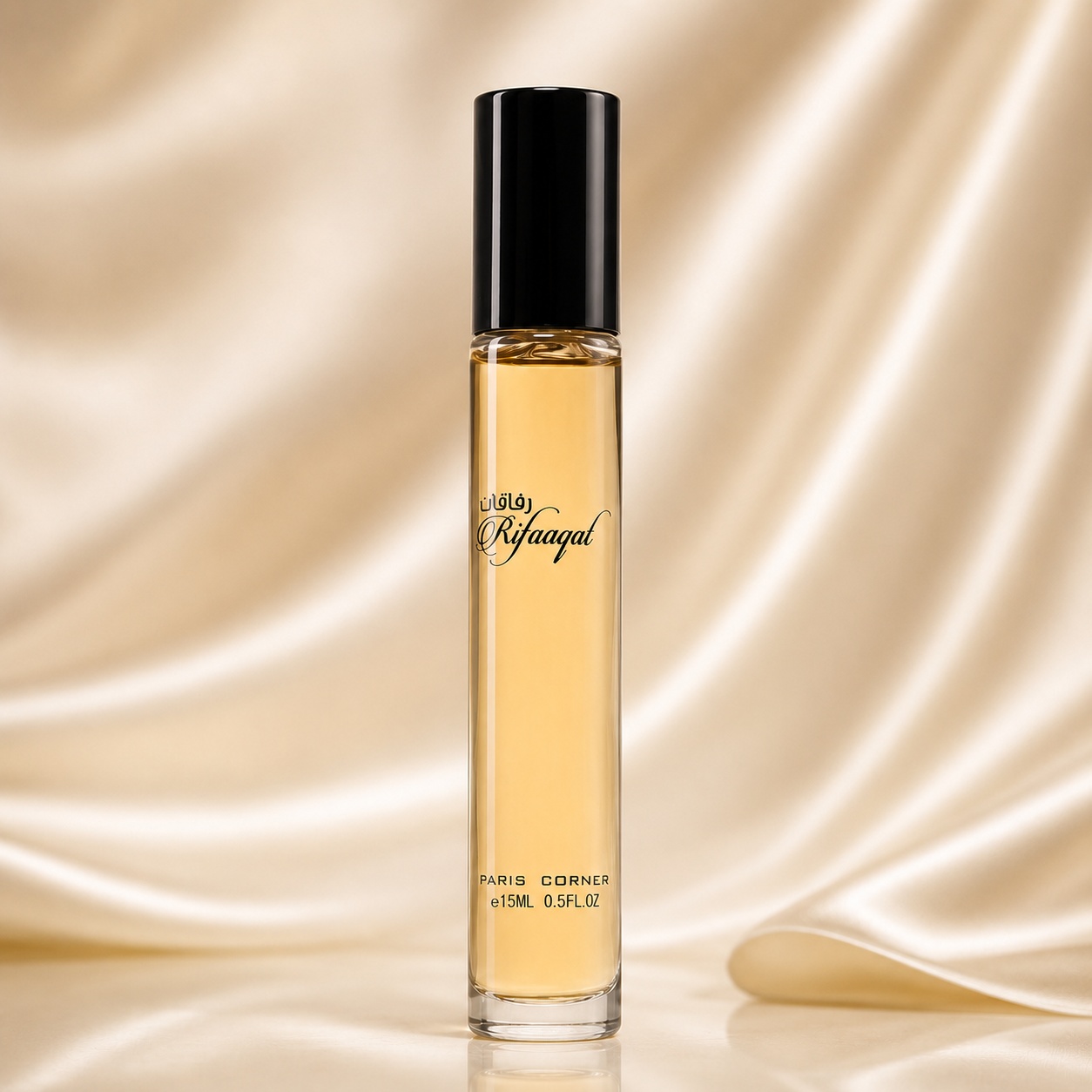 Sticlă parfum Rifaaqat Paris Corner 15 ml cu lichid auriu ambrat și capac negru lucios