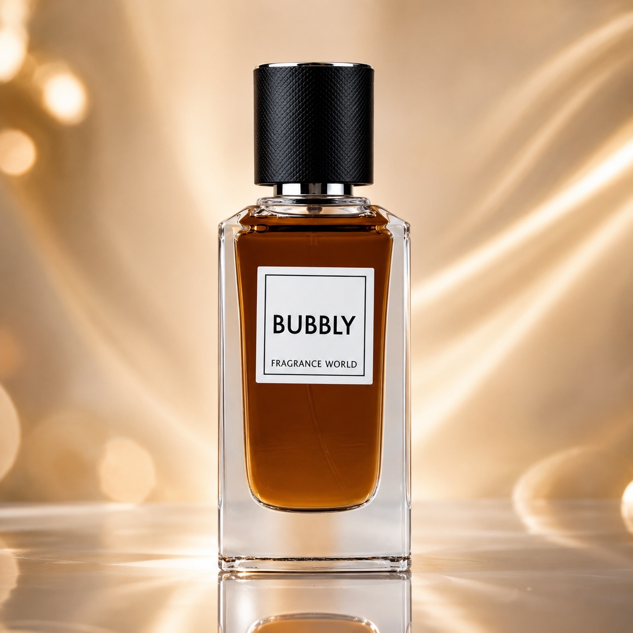 Flacon Bubbly Fragrance World 100 ml parfum unisex cu lichid ambrat, sticlă transparentă și capac negru texturat