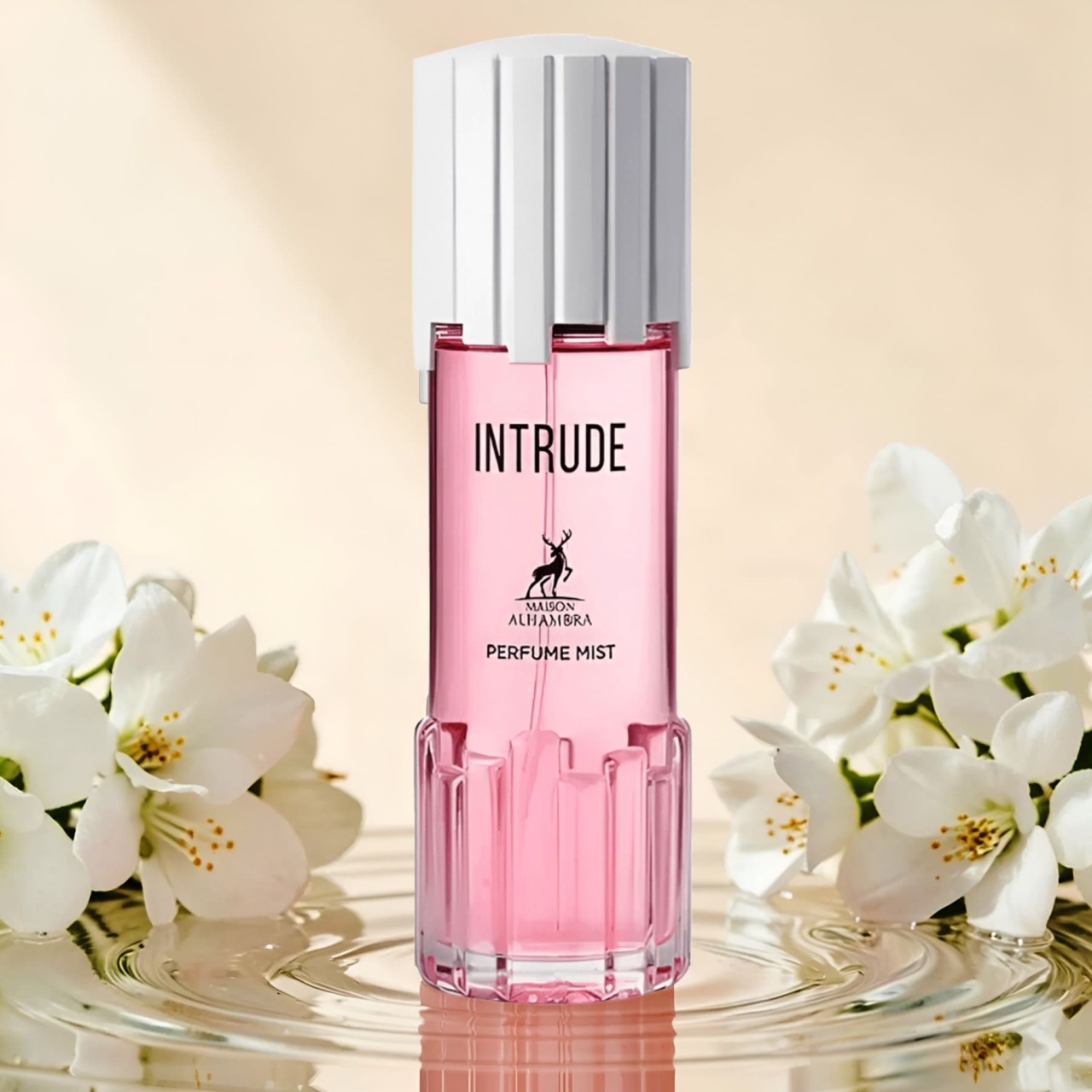 Alhambra Intrude Body Mist 250ml cu flori albe, aromă feminină florală și proaspătă