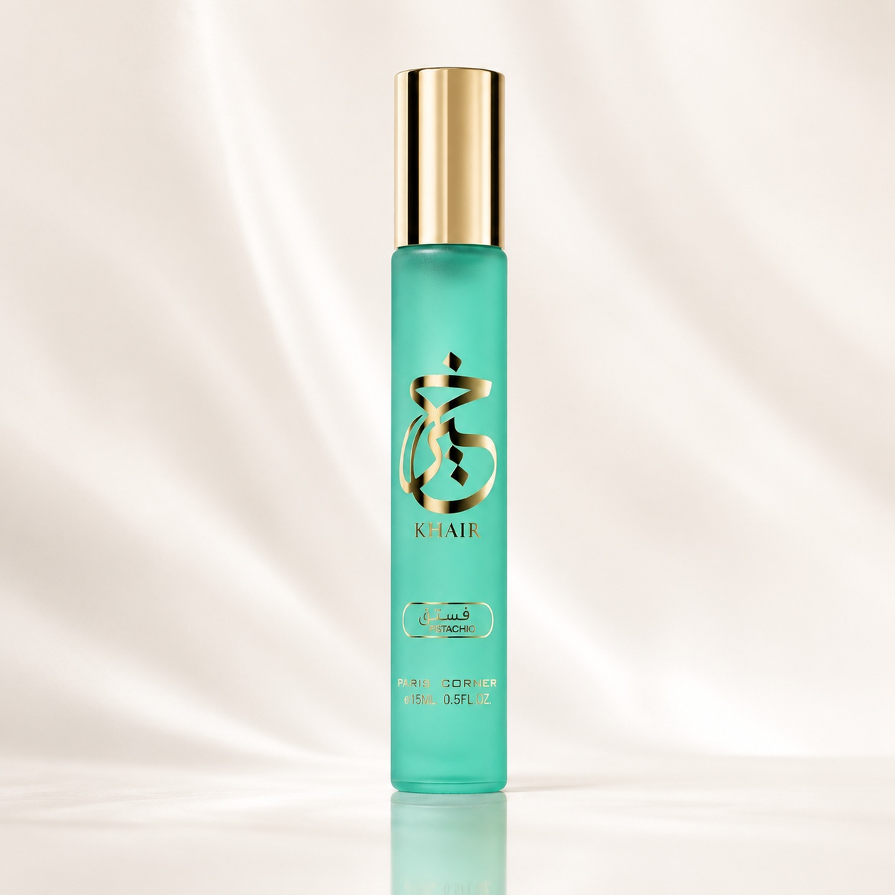 Flacon Khair Pistachio Paris Corner 15 ml turcoaz mat cu logo auriu, capac cilindric auriu și format compact de buzunar