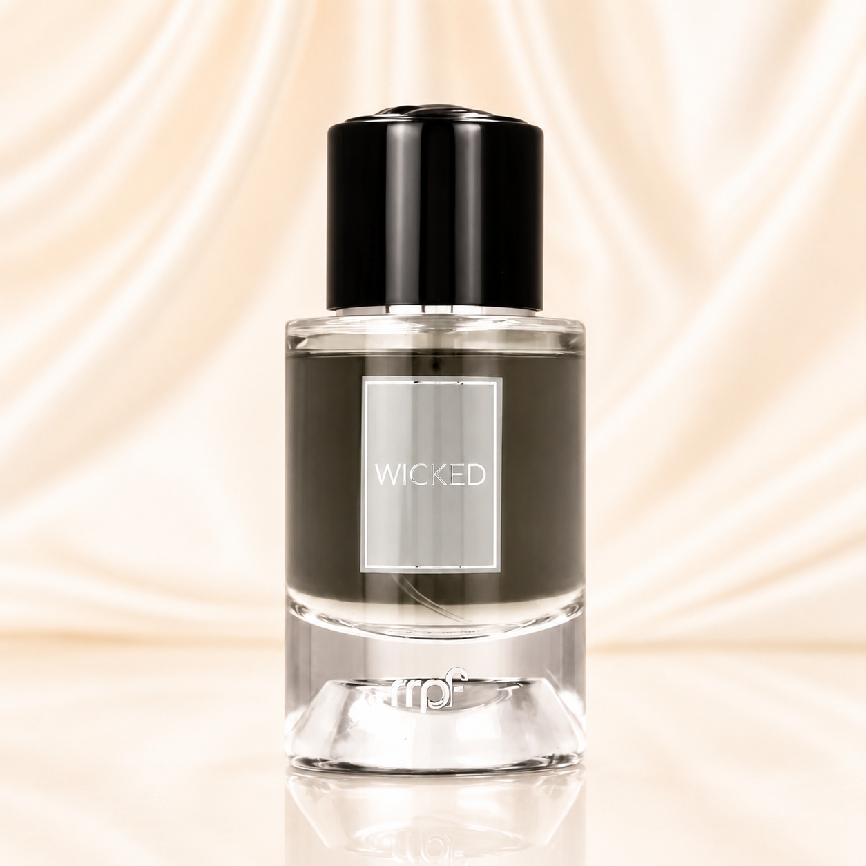 Flacon My Perfumes Wicked 100 ml cu lichid închis, capac negru lucios și etichetă argintie minimalistă