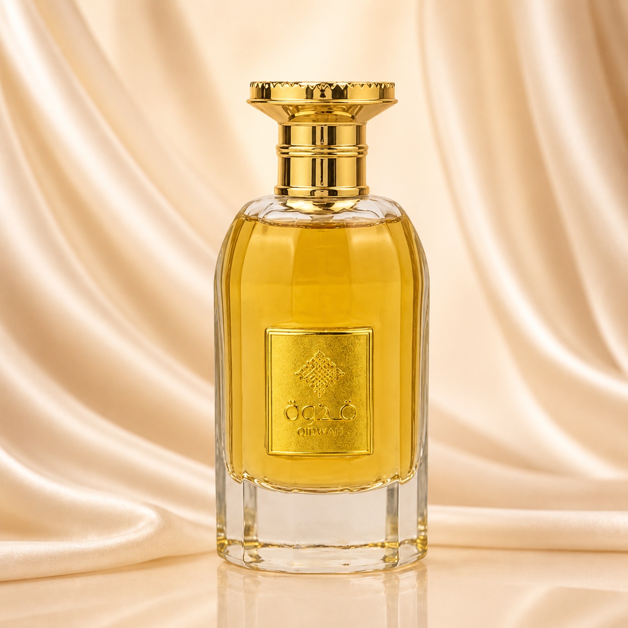Sticlă parfum Ard Al Zaafaran Qidwah 85 ml pe fundal satinat auriu premium