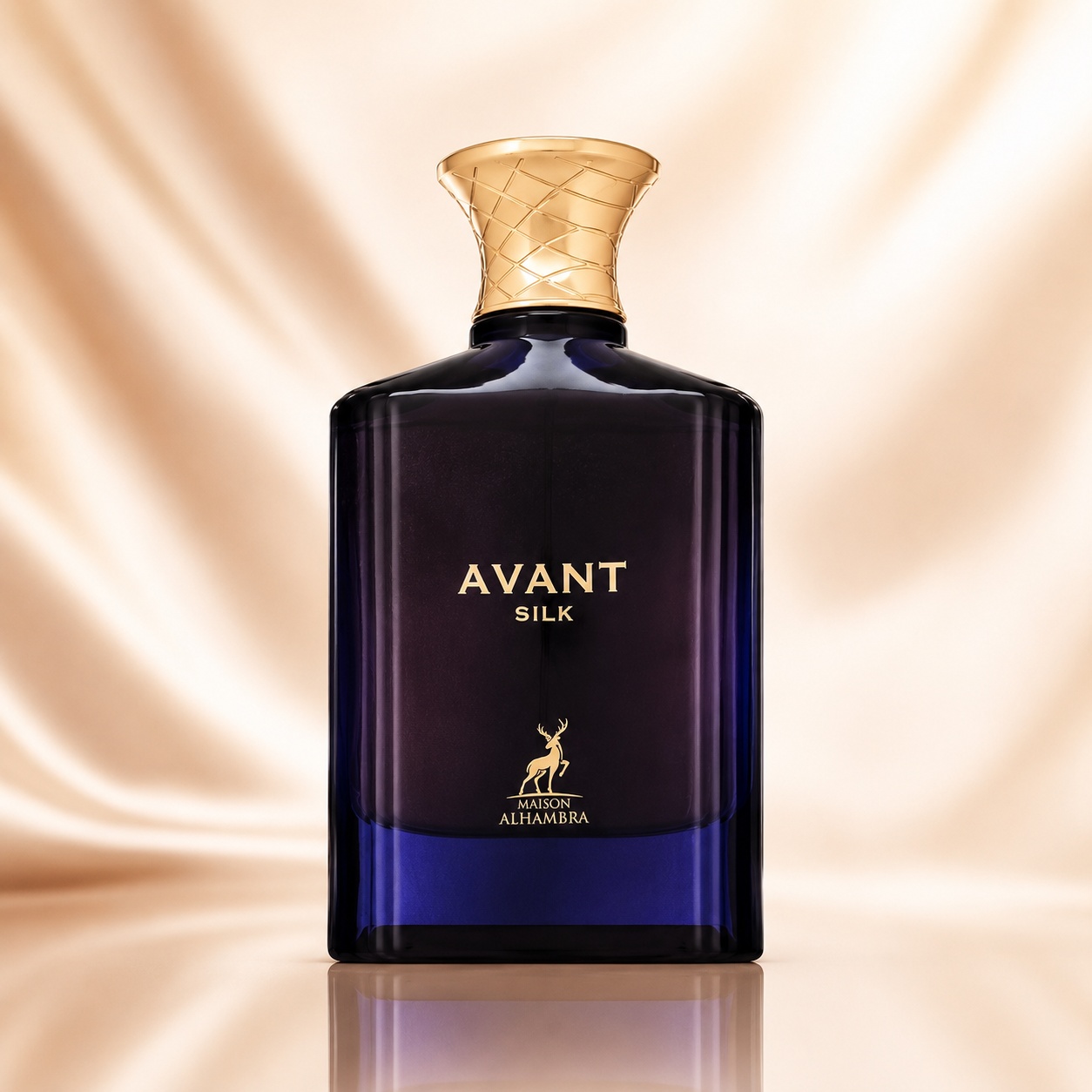 Sticlă parfum Avant Silk Maison Alhambra 100 ml pe fundal luminos satinat premium