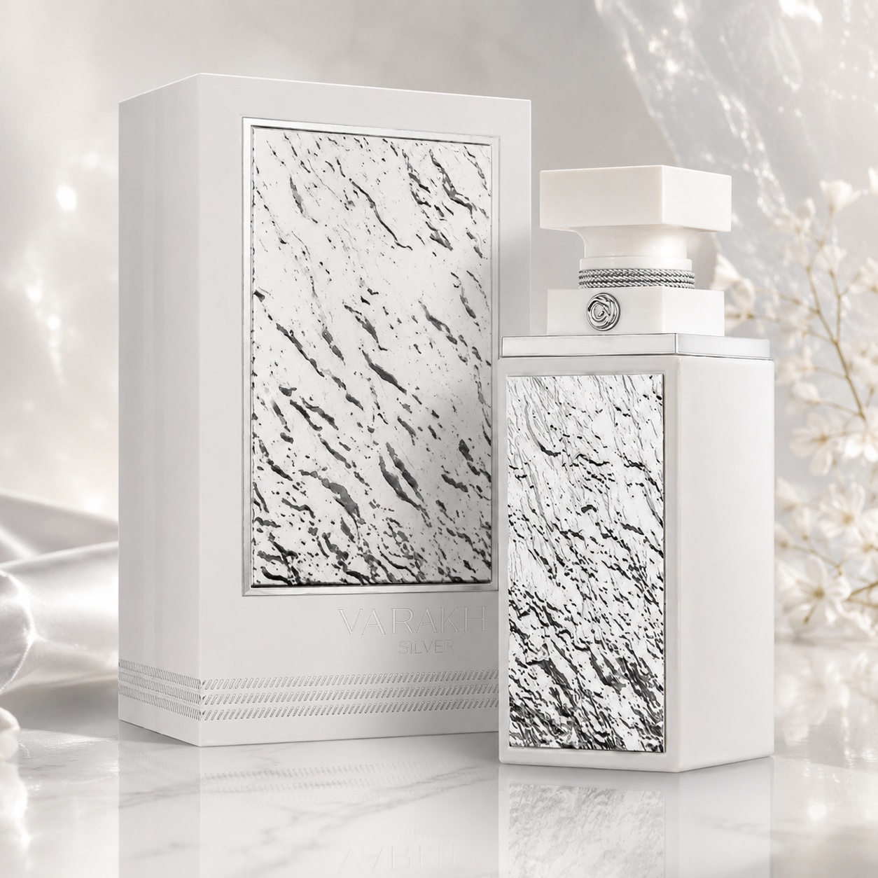 Parfum Arăbesc Fragrance World Varakh Silver 100 ml cu flacon alb argintiu și cutie premium cu efect de marmură