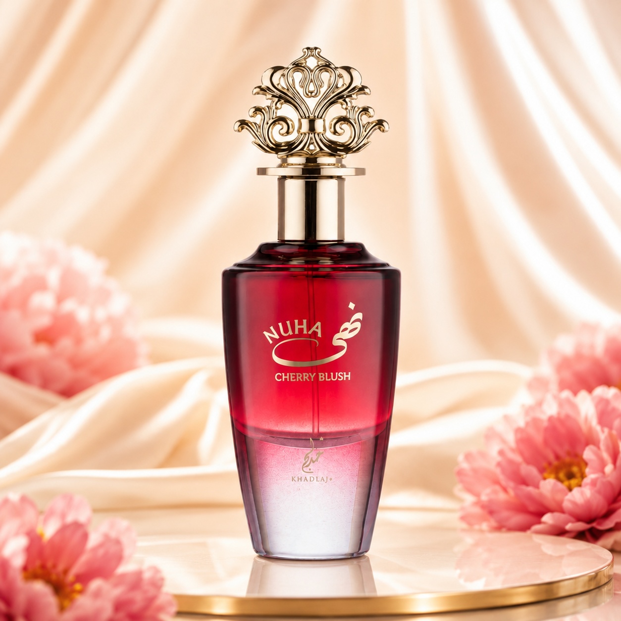 Flacon Nuha Cherry Blush Khadlaj cu lichid roșu cherry și capac auriu decorativ
