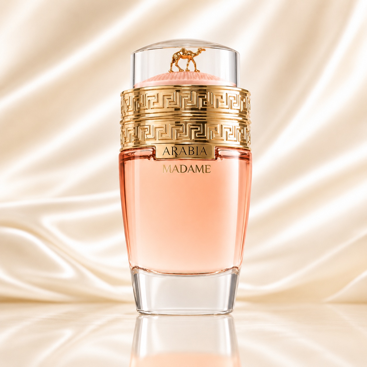 Sticlă parfum Le Chameau Arabia Madame 100 ml roz piersică cu guler auriu decorativ și capac transparent