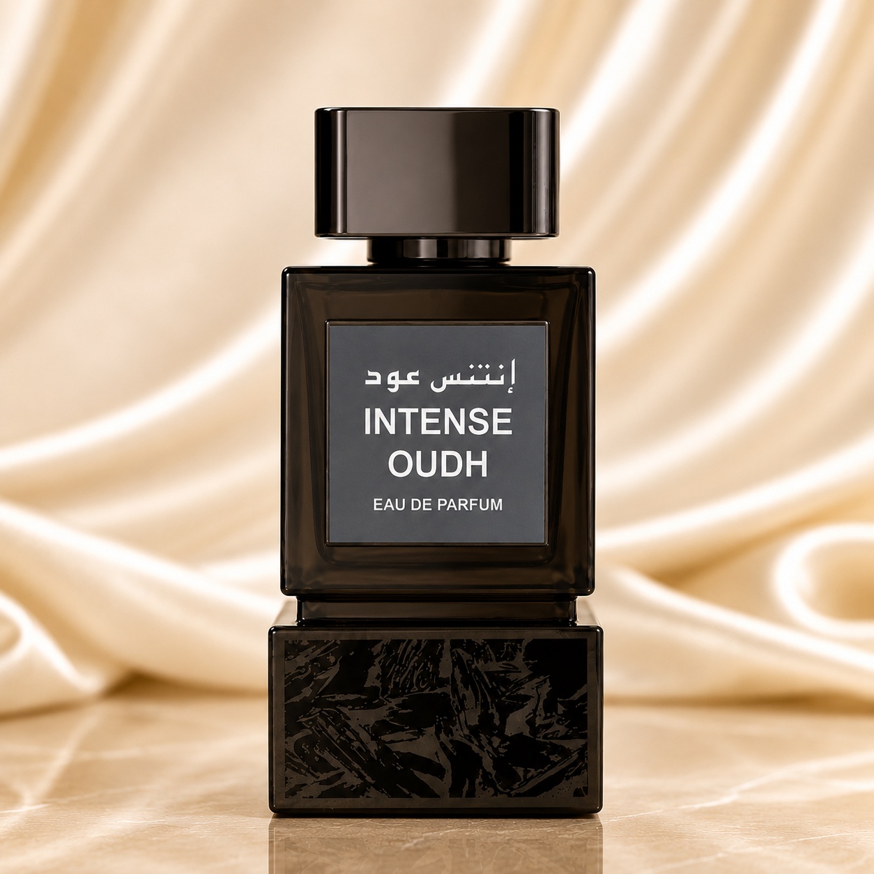 Sticlă parfum Milestone Intense Oudh 100 ml negru fumuriu cu capac geometric și design oriental lemnos