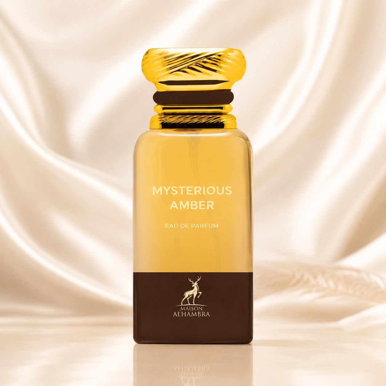 Sticlă parfum Mysterious Amber Maison Alhambra 80 ml cu lichid ambrat, bază maro și capac auriu sculptural