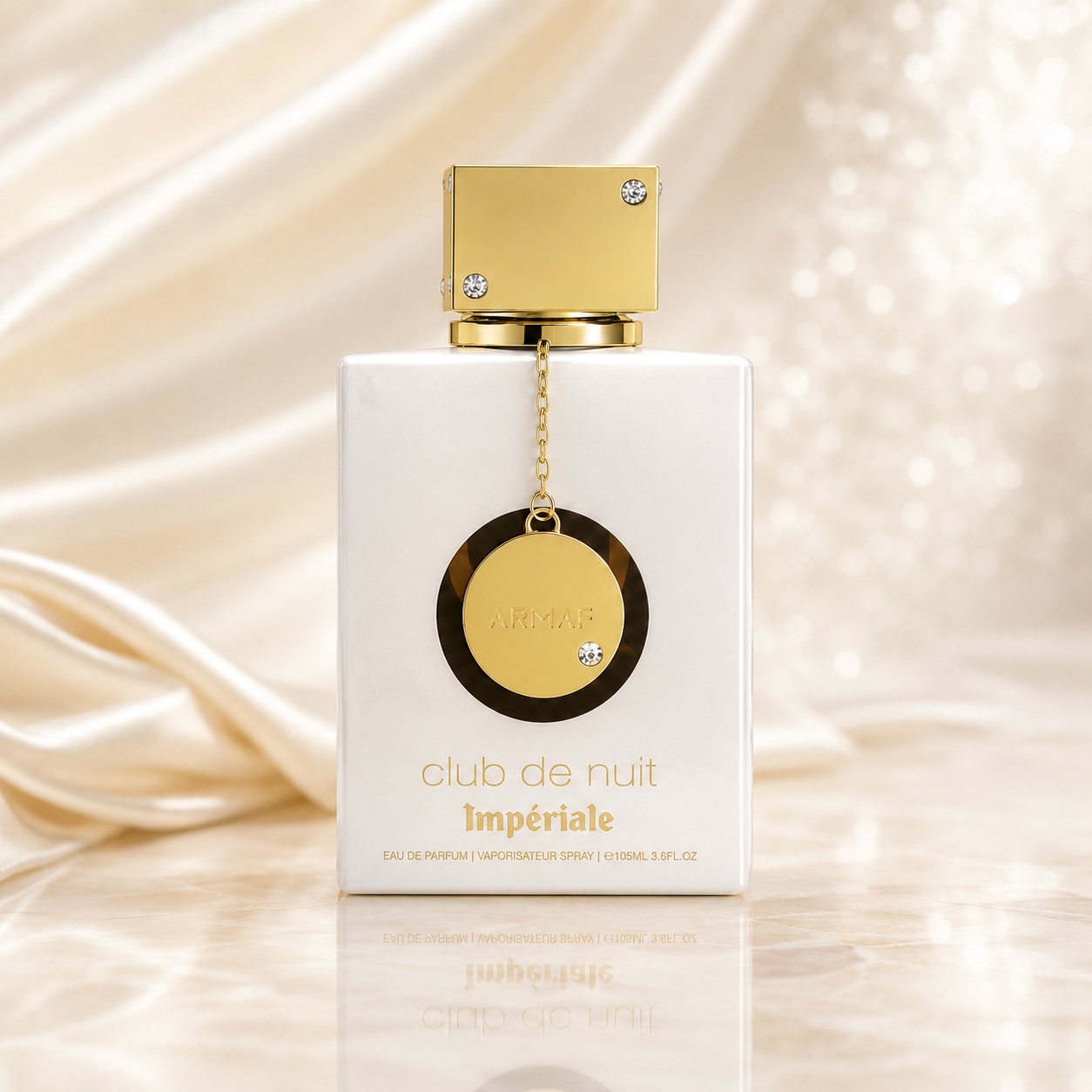 Flacon Club De Nuit Imperiale White Armaf 105 ml alb perlat cu capac auriu, lanț decorativ și medalion Armaf