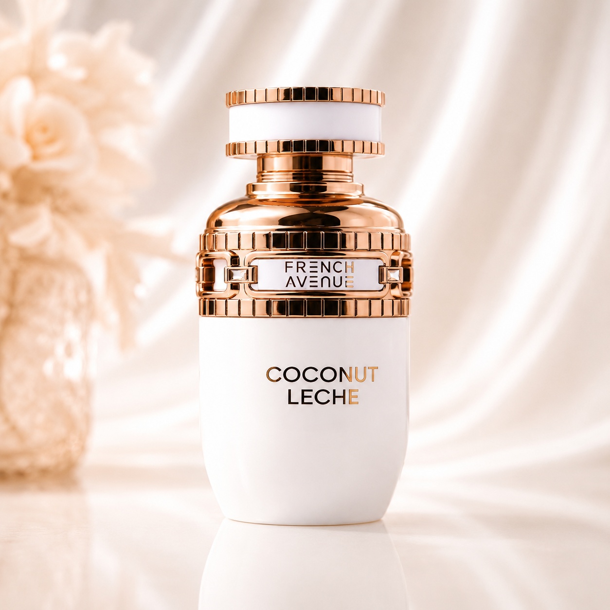 Sticlă parfum Coconut Leche French Avenue 100 ml pe fundal luminos premium