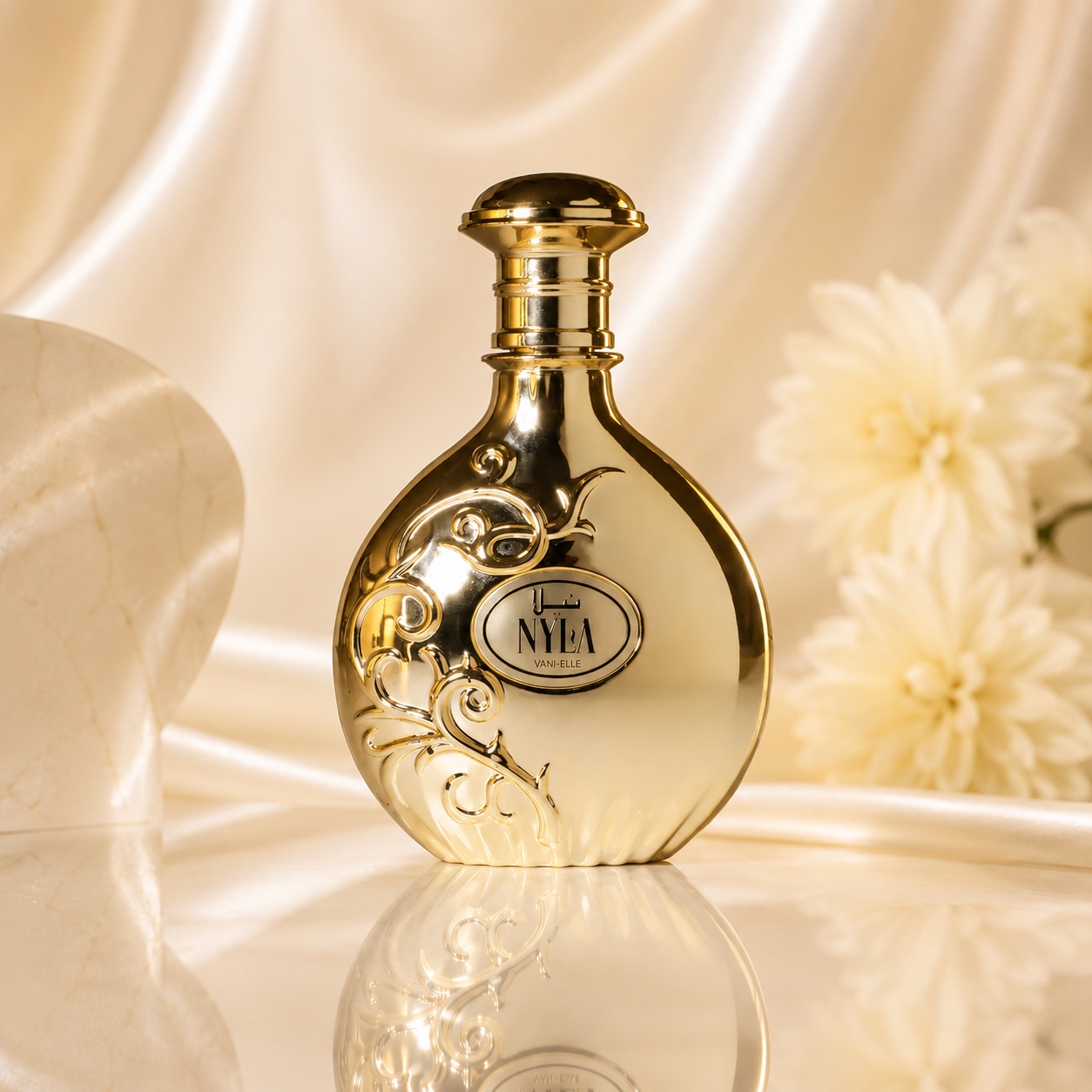 Sticlă parfum Nyla Vanille Eau de Parfum 80 ml cu design auriu elegant