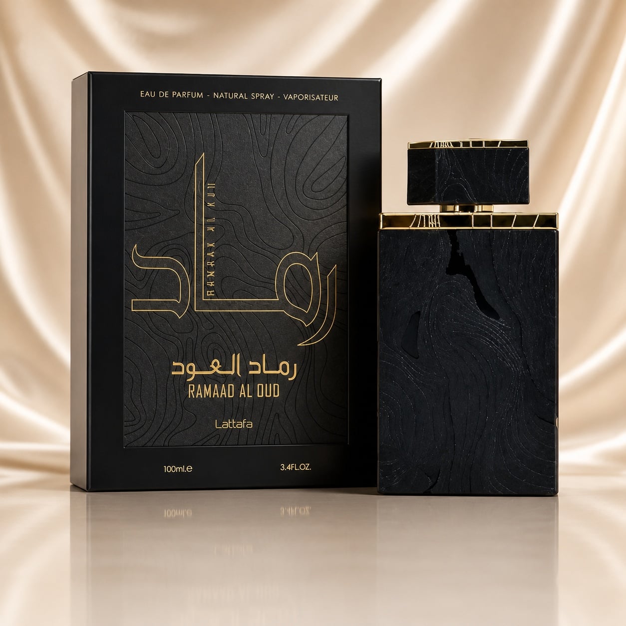 Parfum Arăbesc Ramaad Al Oud Lattafa EDP 100 ml Bărbat cu flacon negru texturat, detalii aurii și cutie premium