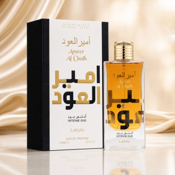 Parfum Arăbesc Ameer Al Oudh Intense Lattafa 100 ml, Apă de Parfum Unisex, Damă și Bărbat, Inspirat By The Fireplace Maison Margiela, Aromă Oriental Ambrată Lemnoasă Dulce cu Șofran, Nucșoară, Absint, Labdanum, Mușcată, Note Lemnoase, Oud, Pielărie și Van
