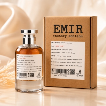 Parfum Arăbesc Camp Fire Factory Edition Emir 100 ml, Apă de Parfum Unisex Damă și Bărbat, Aromă Aromatic Condimentată, Caldă, Lemnoasă și Memorabilă, Inspirată de By The Fireplace Maison Margiela