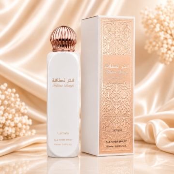 Parfum Arăbesc Lattafa Fakhar Women All Over Spray 150 ml, Spray Parfumat Damă, Aromă Florală cu Bergamotă, Crin, Rodie și Vanilie