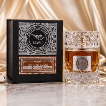Parfum Arăbesc Mawj Cognac Blaze Paris Corner 100 ml, Apă de Parfum Unisex, Damă și Bărbat, Aromă Gurmand Ambrată, Inspirat Angel’s Share